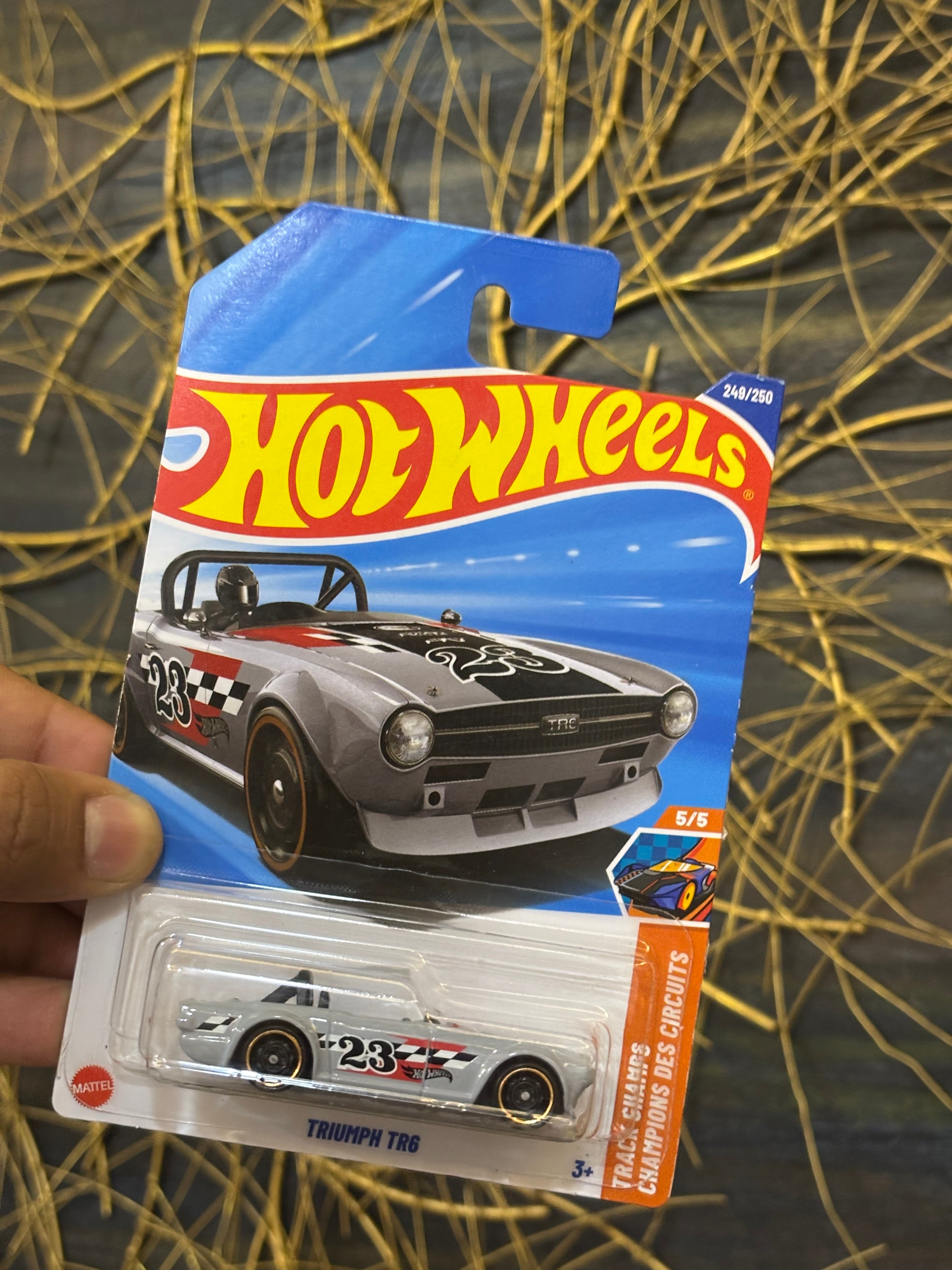 Triumph TR6 (Treasure Hunt)